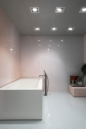 Modern and minimal bathtub coating in COLOR WHITE ceramic with glossy finish