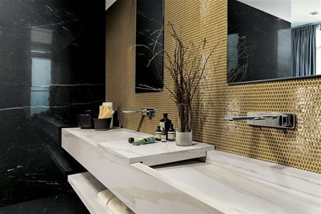 Integrated wall-hung washbasin with concealed drain in Marble Calacatta Gold A