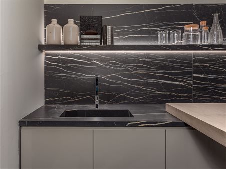 Top, covering and kitchen shelf in Marble Laurent glossy stoneware with integrated sink